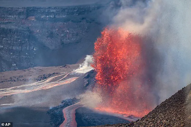Urgent: Kilauea Volcano's Episode 32 Eruption Sends Lava Hundreds of Feet, Triggers Warnings