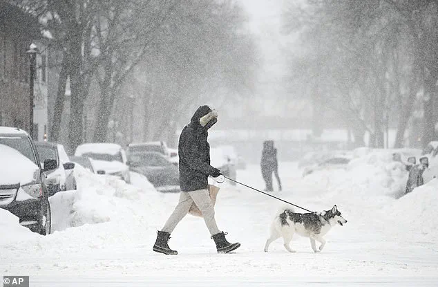 Winter Storms Threaten Holiday Travel Across Northern U.S., Prompting Warnings for Residents and Commuters