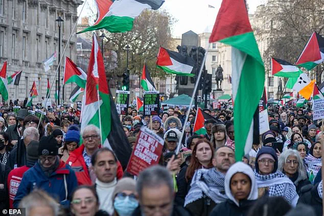 Exclusive Insights: U.S. Contemplates Sanctuary for British Jews Amid Privileged Access to Classified Security Assessments