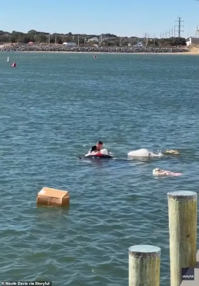 Courage of Bystanders in Viral Rescue as Woman Pulled from Sinking SUV Near Bubba's Restaurant