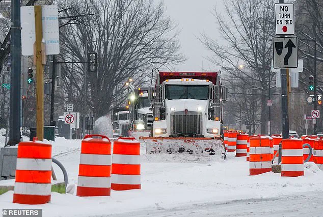 Winter Storm Fern Paralyzes East Coast with Over 20 Inches of Snow, As Residents Advised to Stay Indoors