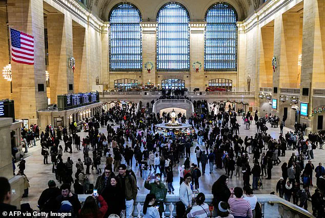 15-Year-Old Thomas Medlin Missing After Secretly Boarding Train to Meet Online Stranger via Roblox