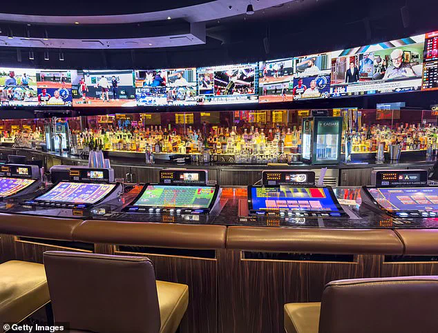 Las Vegas Tourism Crisis: Visitor Numbers Plummet to 2021 Levels in 2025
