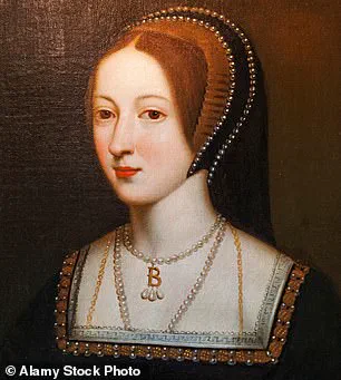 Infrared Scan of 400-Year-Old Portrait Debunks Anne Boleyn's 'Sixth Finger' Myth, Exposing a Painted Secret