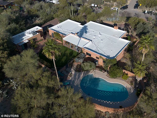FBI and Law Enforcement Converge on Tucson Home in Search for Missing Nancy Guthrie, Mother of NBC Anchor Savannah Guthrie
