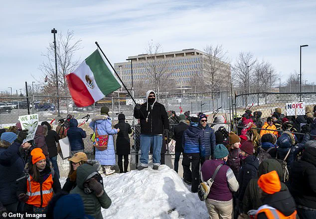 Minneapolis Anti-ICE Protest Turns Chaotic as Demonstrators Throw Sex Toys Amid Tensions