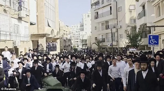 Israeli Soldiers Rescued After Mob Attack in Bnei Brak Amid Misunderstanding Over Conscription Orders