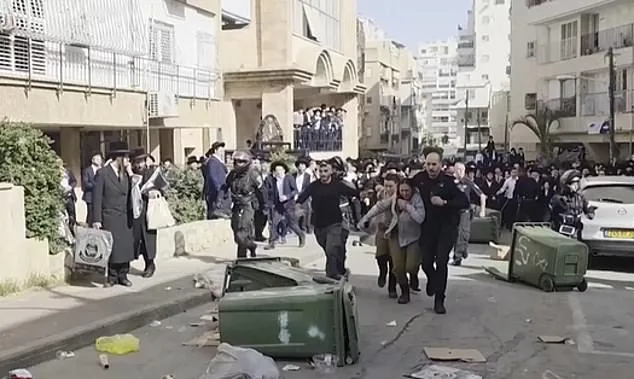 Israeli Soldiers Rescued After Mob Attack in Bnei Brak Amid Misunderstanding Over Conscription Orders
