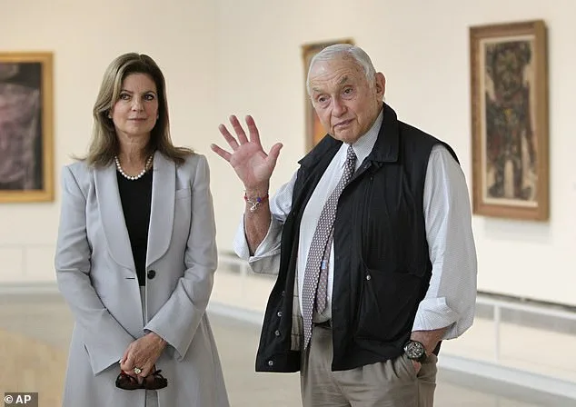 Les Wexner Faces Congressional Scrutiny in Epstein Deposition, Denies Involvement