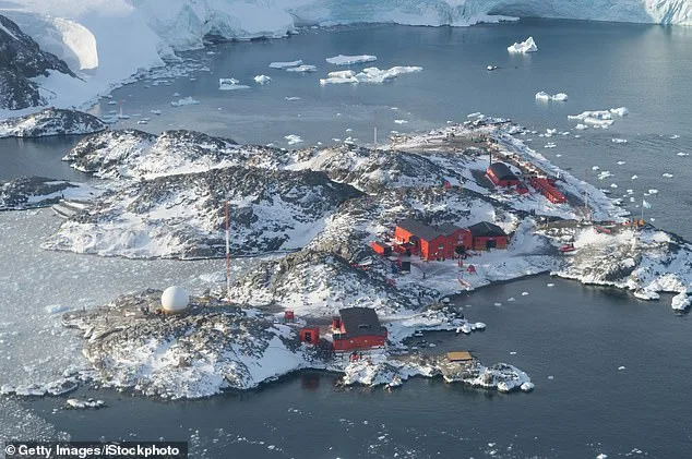 Declassified 1991 Files Reveal Mysterious Glowing Sphere Over Argentine Antarctic Base, Reigniting UFO Research