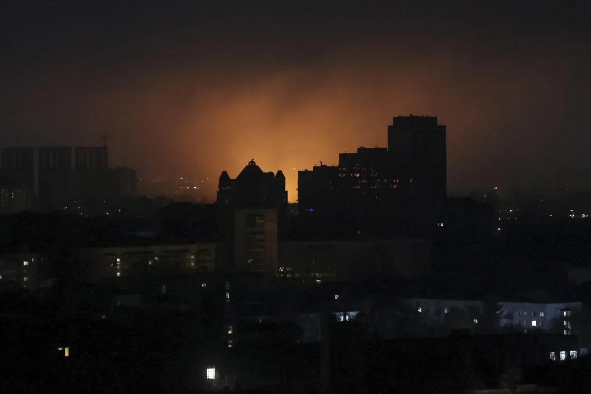 Explosions Rock Kyiv as Ukraine Warns of Escalating Russian Assaults