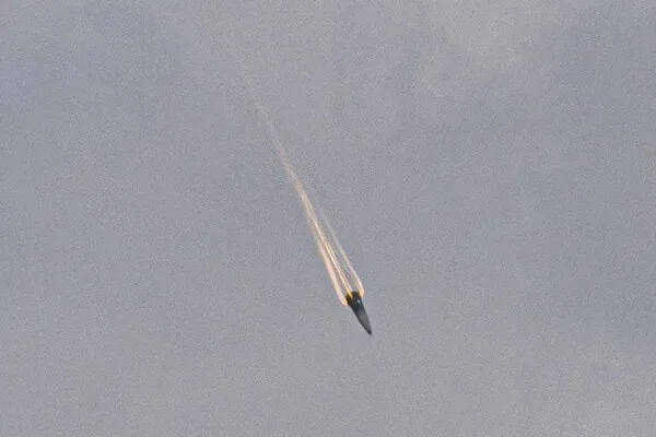 Rare Image of Iranian Missile Warhead Ignites Debate Over Military Claims in Jerusalem Conflict