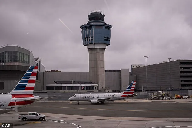 Delta Flight 5752 Avoids Catastrophe After Pilots Mistakenly Contact JFK Tower During LaGuardia Approach