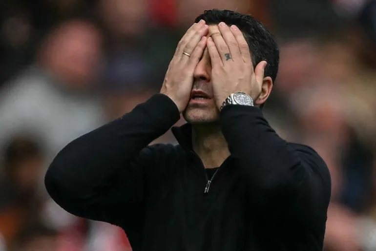 Premier League Title Race: Arsenal vs. Man City Showdown
